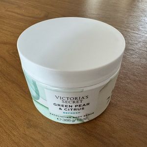 NEW NEVER OPENED** Victoria’s Secret body scrub